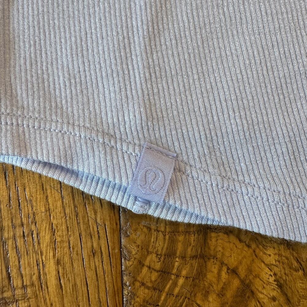 Lululemon Tank Top High Neck Racerback Periwinkle Blue Ribbed Knit Size 2 - Picture 7 of 7